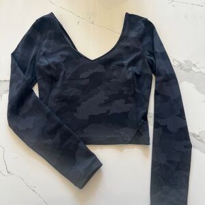 Women's lululemon Black Camo Long Sleeve Top
